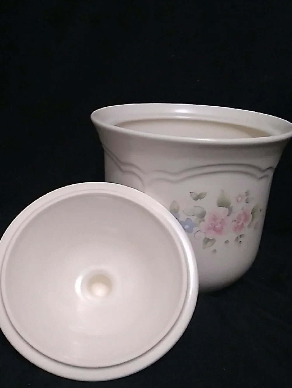 Vintage Pfaltzgraff Tea Rose Stoneware Canister (B9)